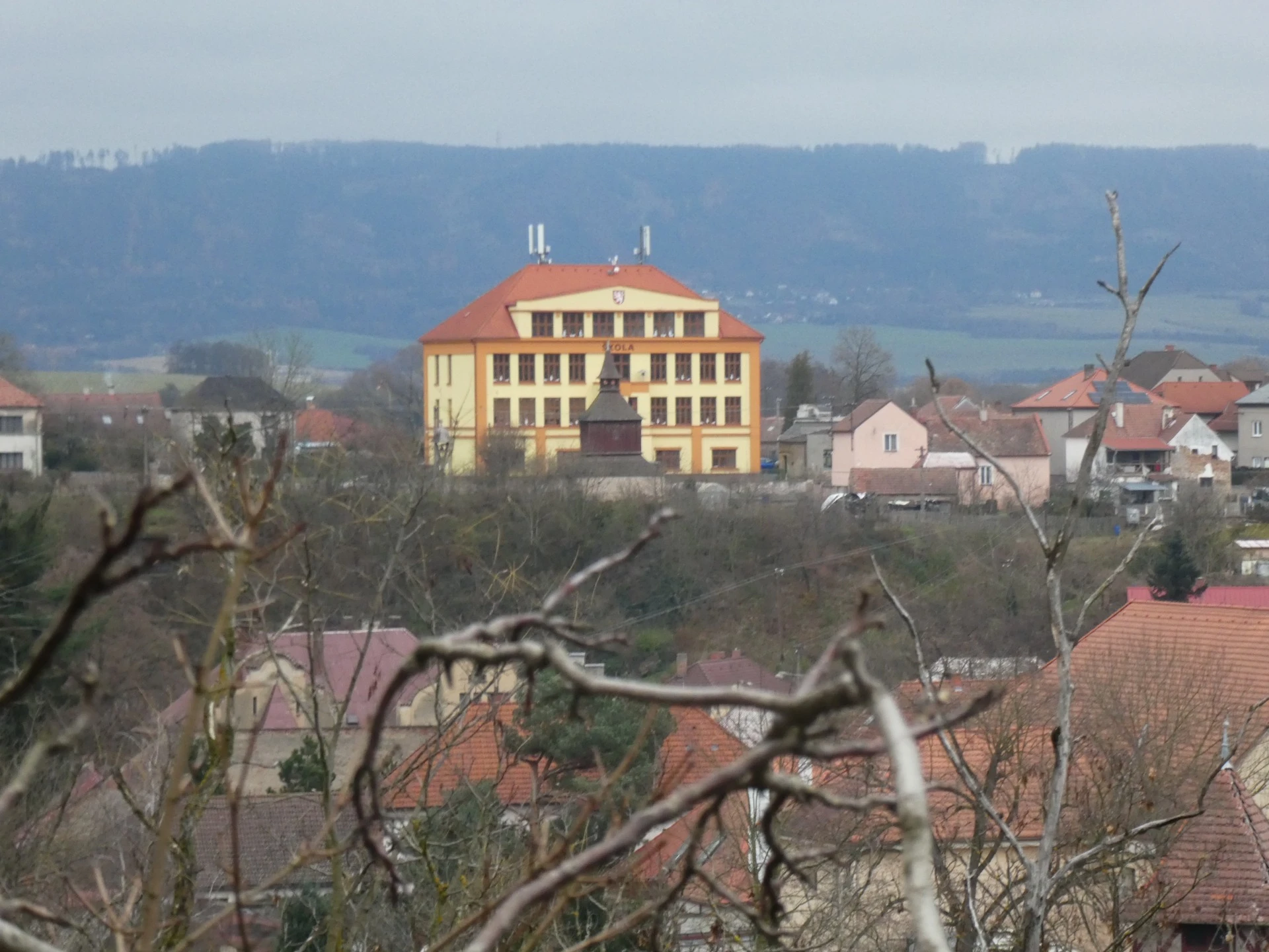 Marná snaha Záklasníkové utajit soudní dohru rekonstrukce základní školy