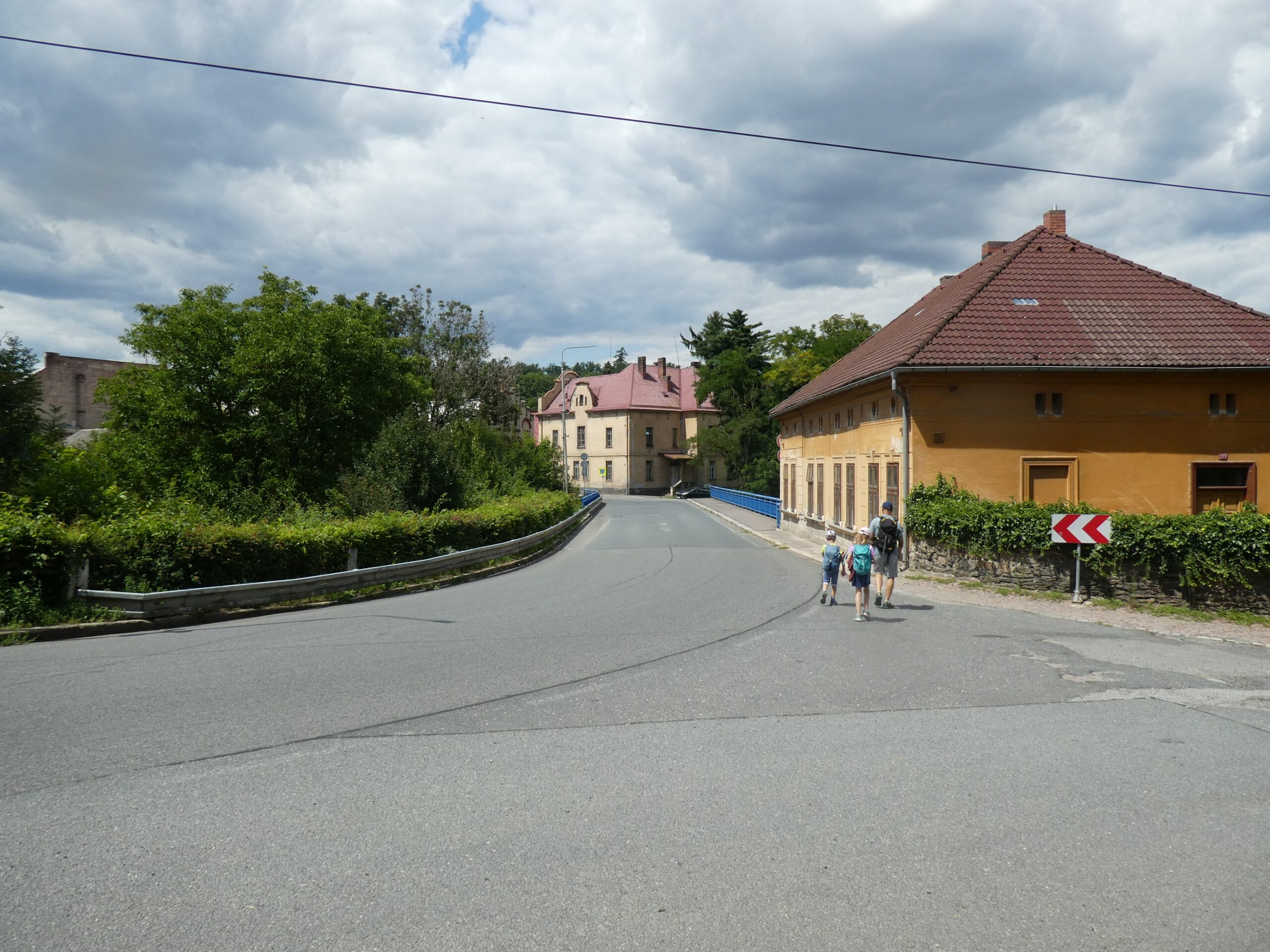 Děkujme, že se po mostě vůbec dá přejít